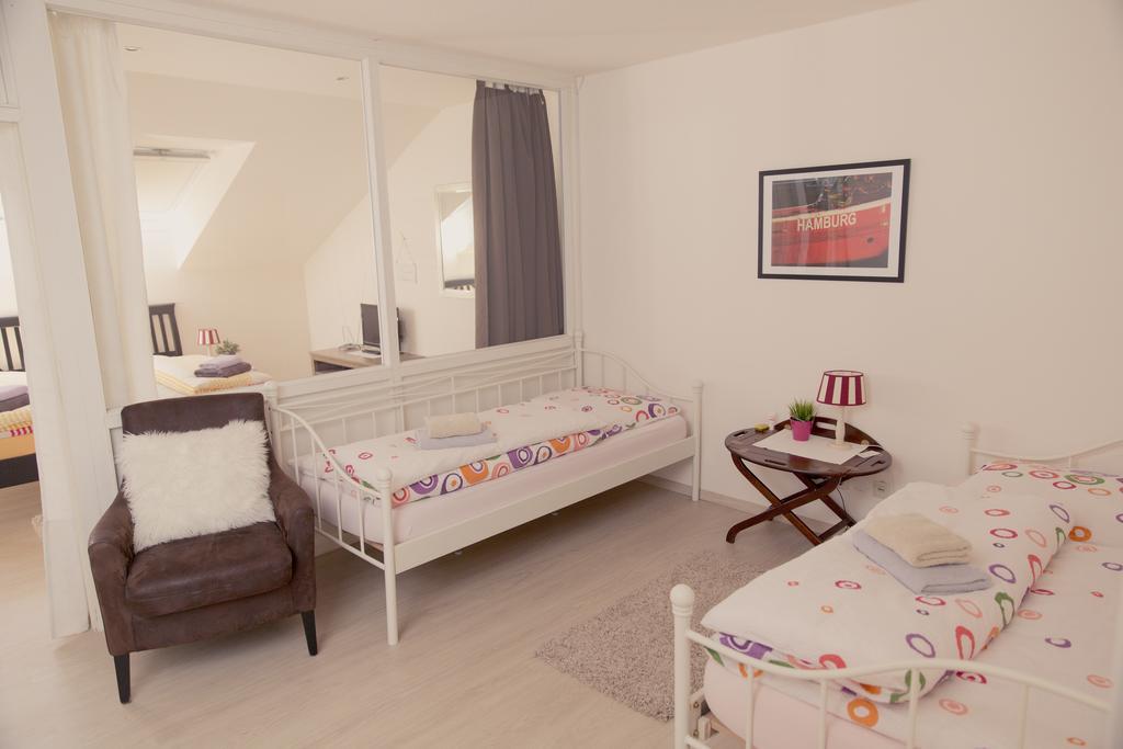 Bed and Breakfast Heinsens Эллербек Номер фото